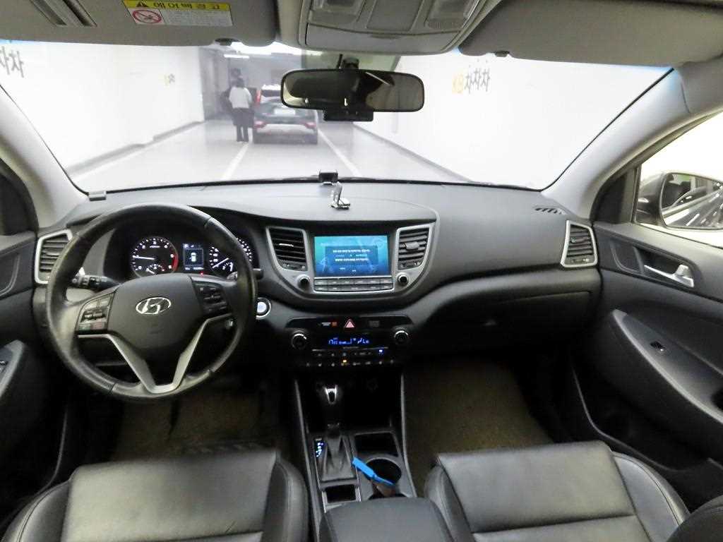 HYUNDAI Tucson - Vista 6