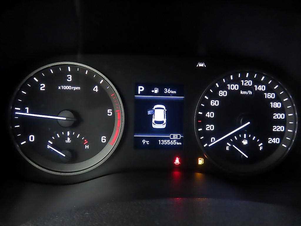 HYUNDAI Tucson - Vista 8