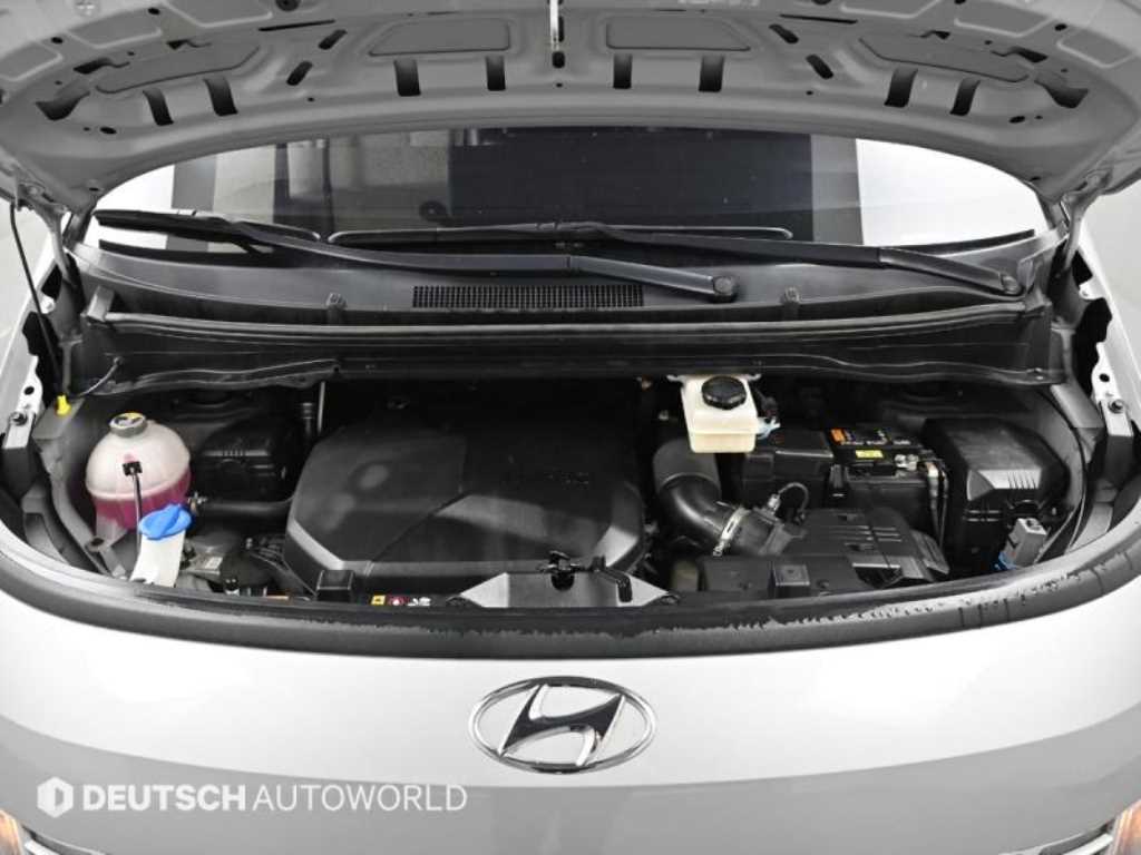 HYUNDAI Staria - Vista 6