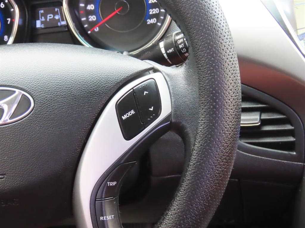 HYUNDAI Avante - Vista 12