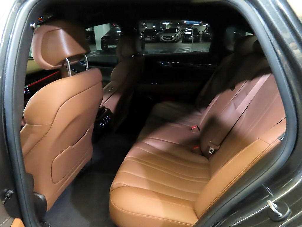 Genesis G80 - Vista 7