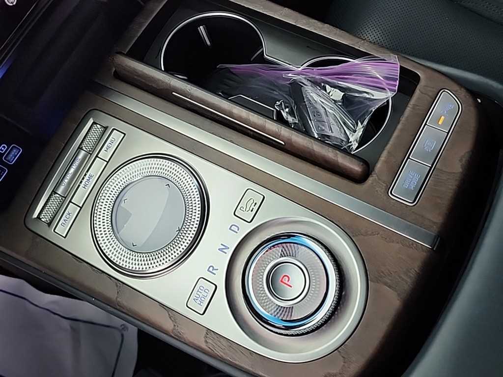 Genesis G80 - Vista 8