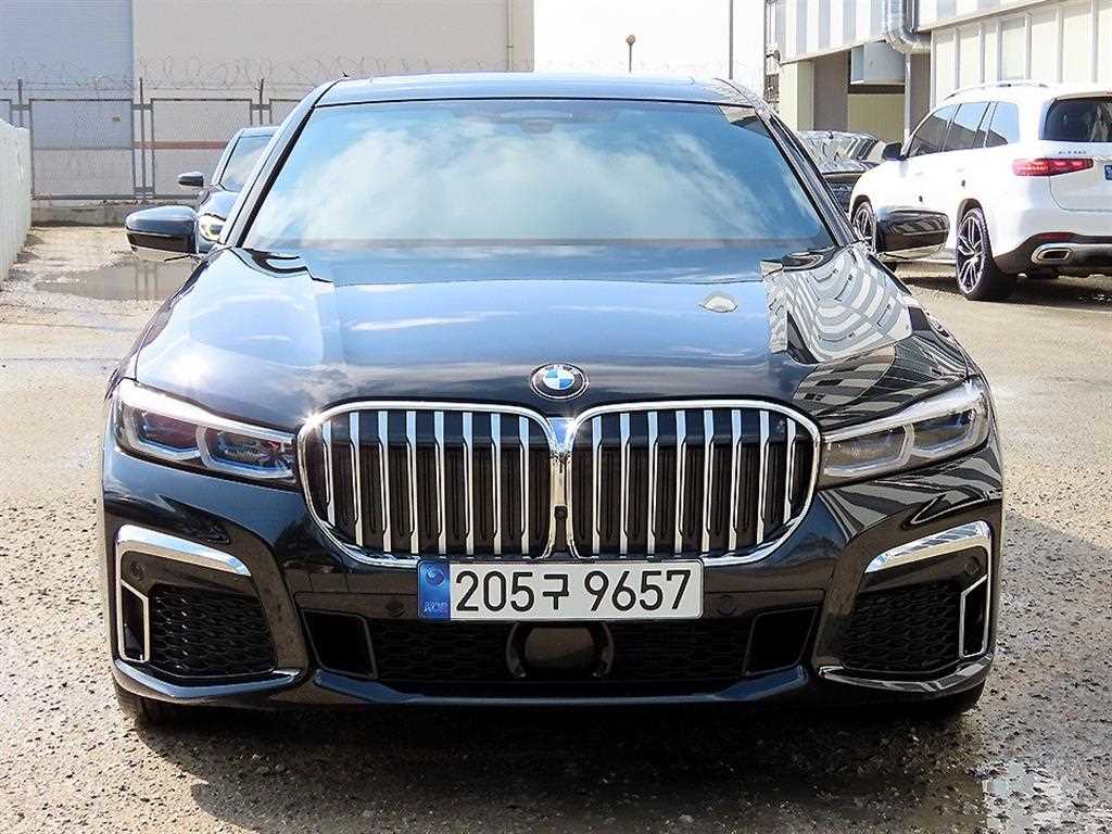 BMW 7 Series 2021 Negro - Importación desde Corea - HF Imports Iquique - Foto 1