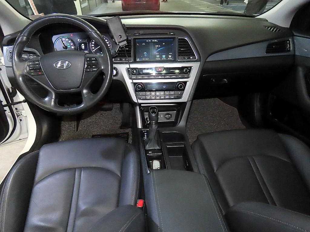 HYUNDAI Sonata - Vista 10