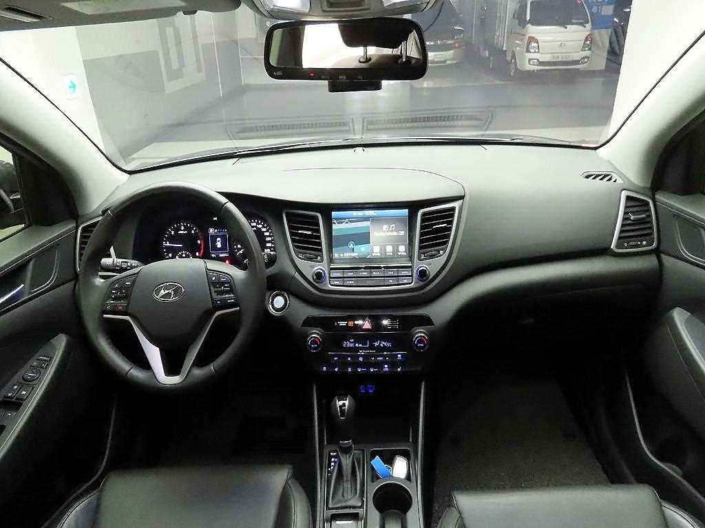 HYUNDAI Tucson - Vista 8