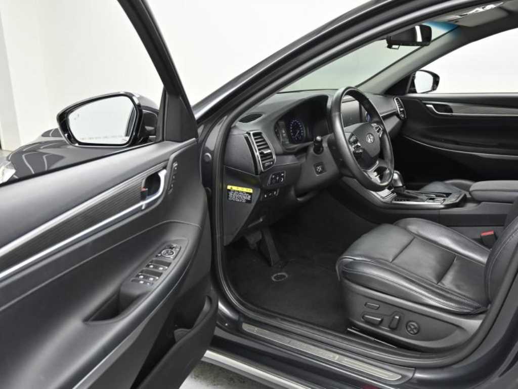 HYUNDAI Grandeur - Vista 11