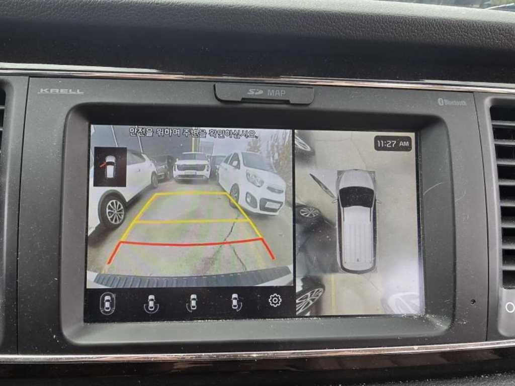 KIA Carnival - Vista 11