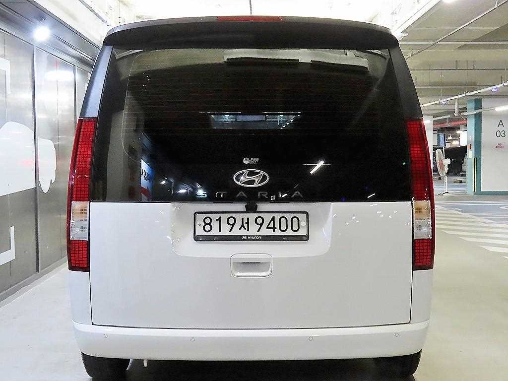 HYUNDAI Staria - Vista 5
