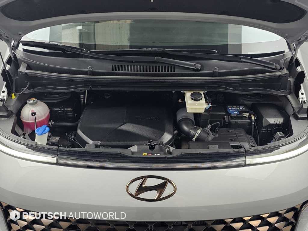 HYUNDAI Staria - Vista 6