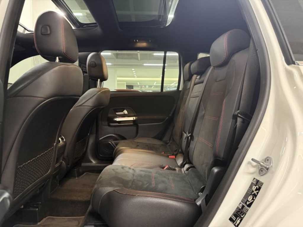 Mercedes Benz GLB Class - Vista 7