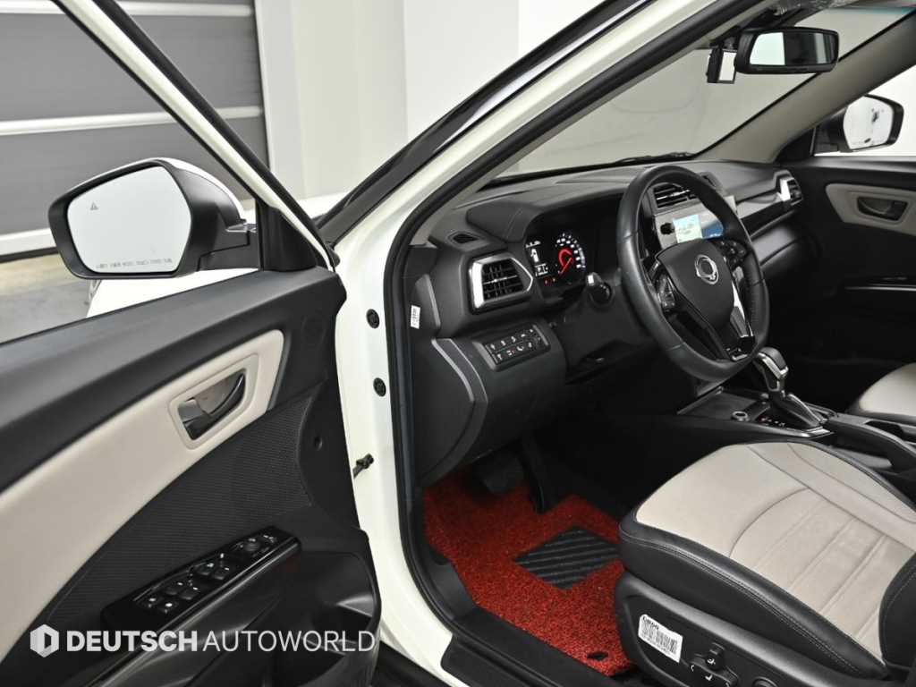 Ssangyong Tivoli - Vista 11
