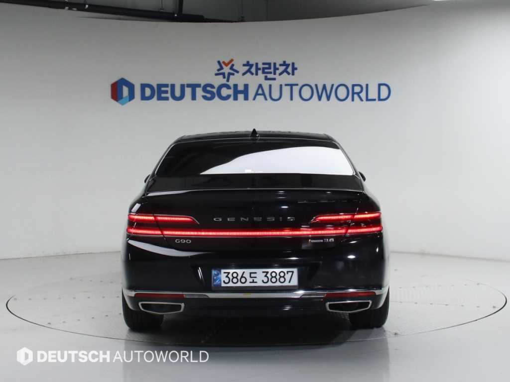 Genesis G90 - Vista 4