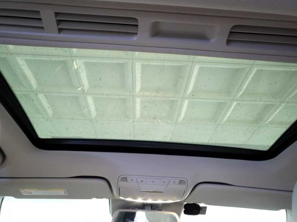 Mercedes Benz C Class - Vista 5