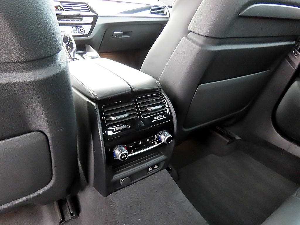 BMW Gran Turismo 2024 Negro - Importación desde Corea - HF Imports Iquique - Foto 15