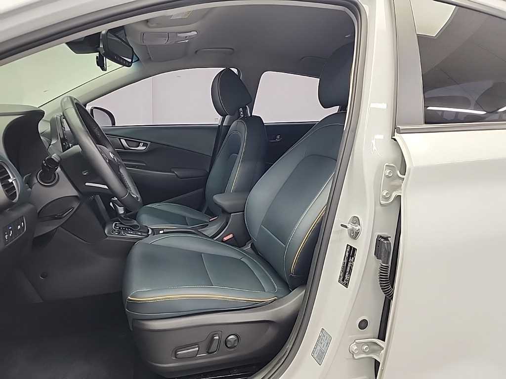 HYUNDAI Kona - Vista 11