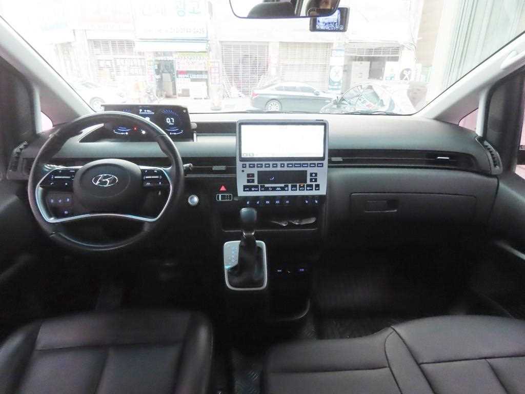 HYUNDAI Staria - Vista 7