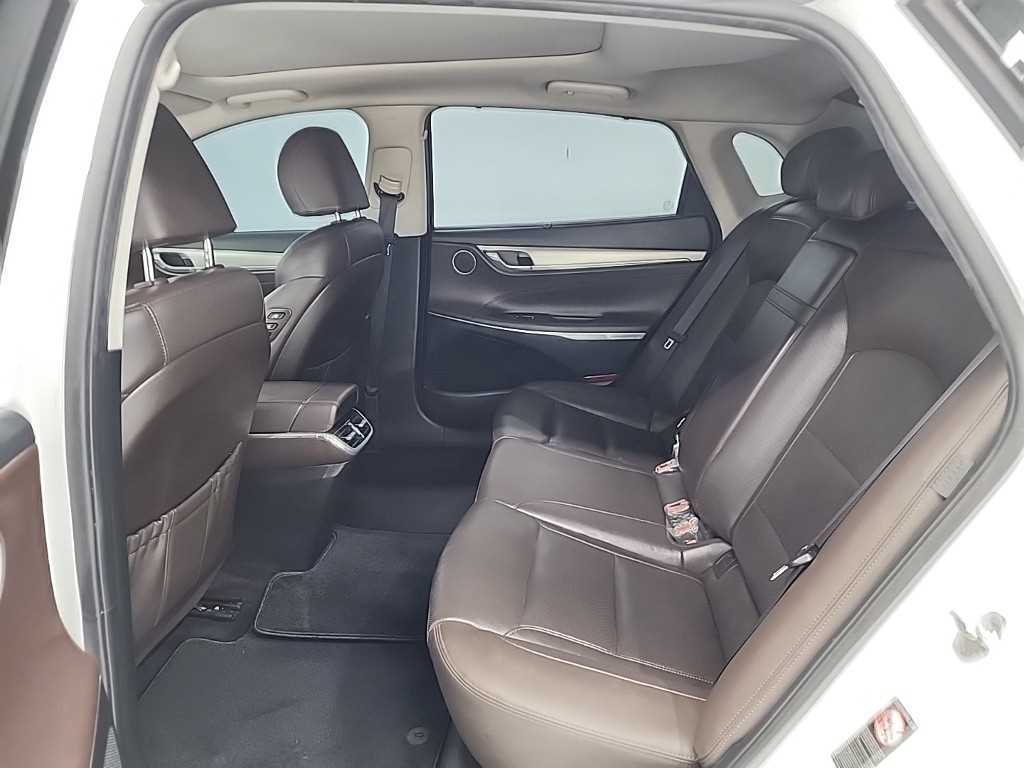 HYUNDAI Grandeur - Vista 12