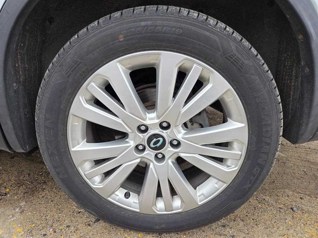 SAMSUNG QM6 - Vista 9