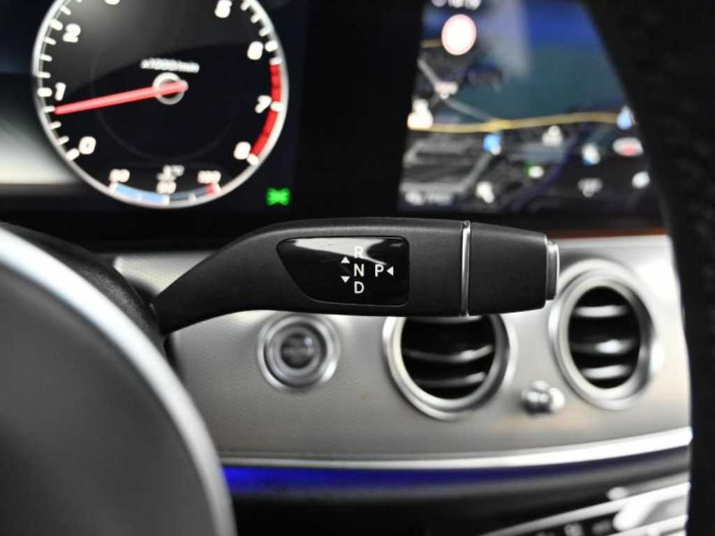 Mercedes Benz E class - Vista 9