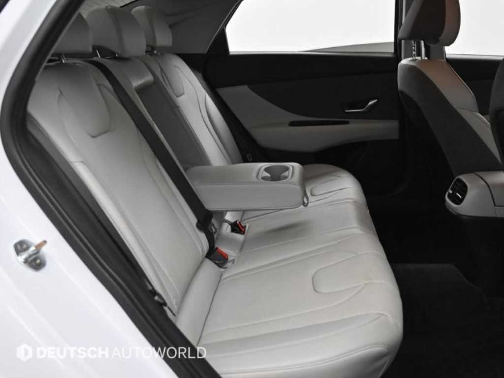 HYUNDAI Avante - Vista 12