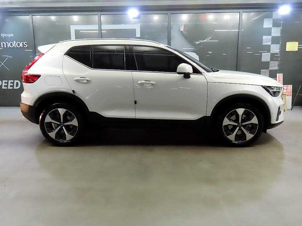 Volvo XC40 - Vista 3