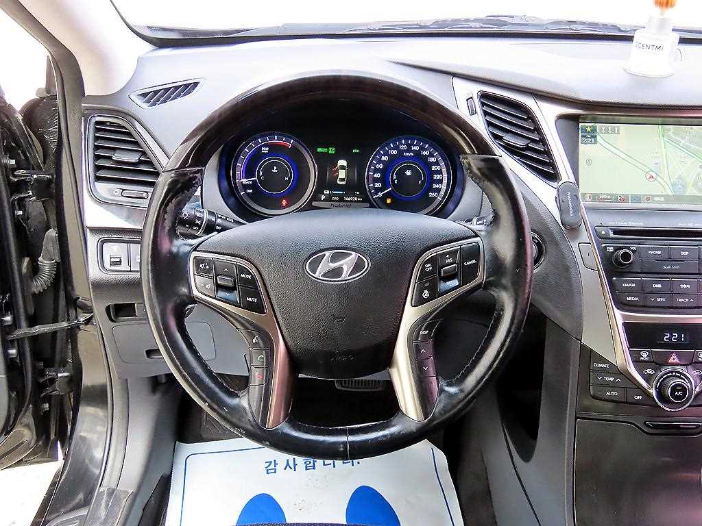 HYUNDAI Grandeur - Vista 8
