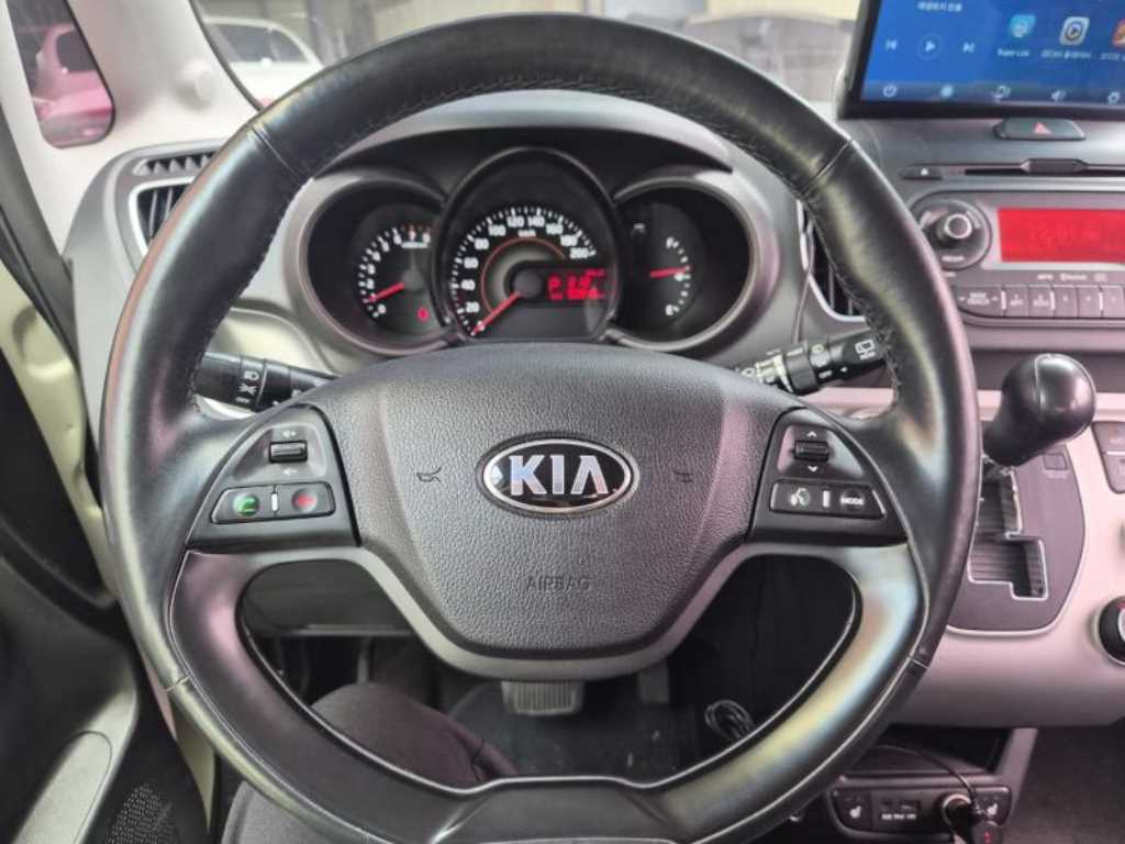 KIA Ray - Vista 8