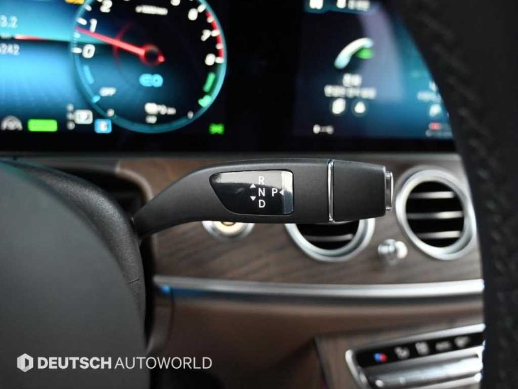 Mercedes Benz E class - Vista 9