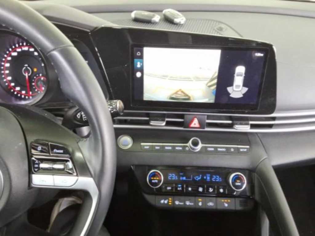 HYUNDAI Avante - Vista 7