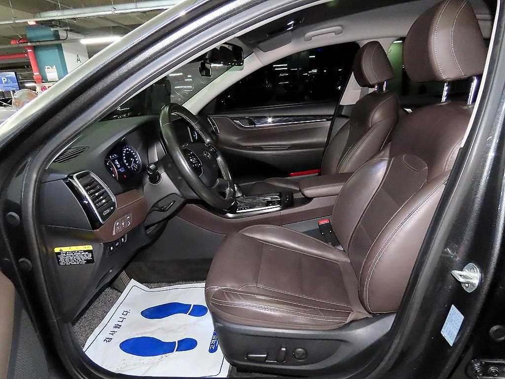 HYUNDAI Grandeur - Vista 6