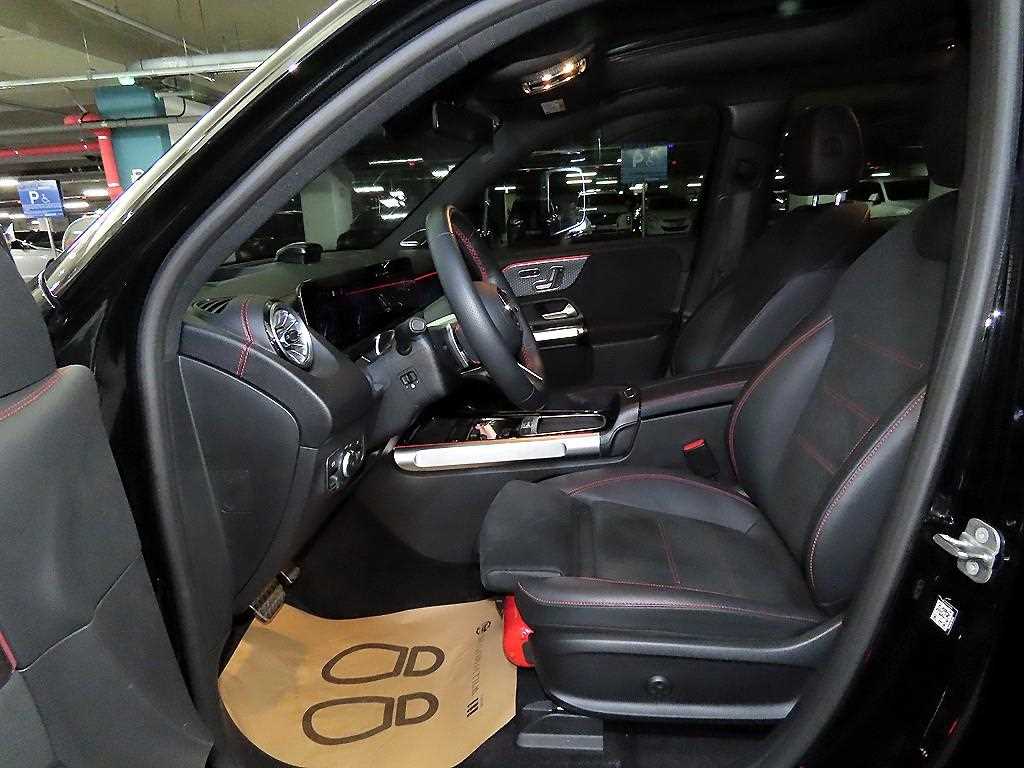 Mercedes Benz EQB - Vista 6