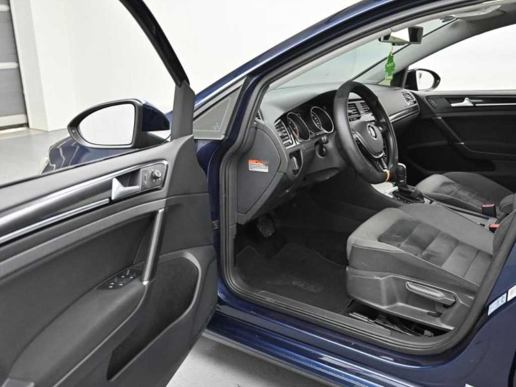 Volkswagen Golf - Vista 11