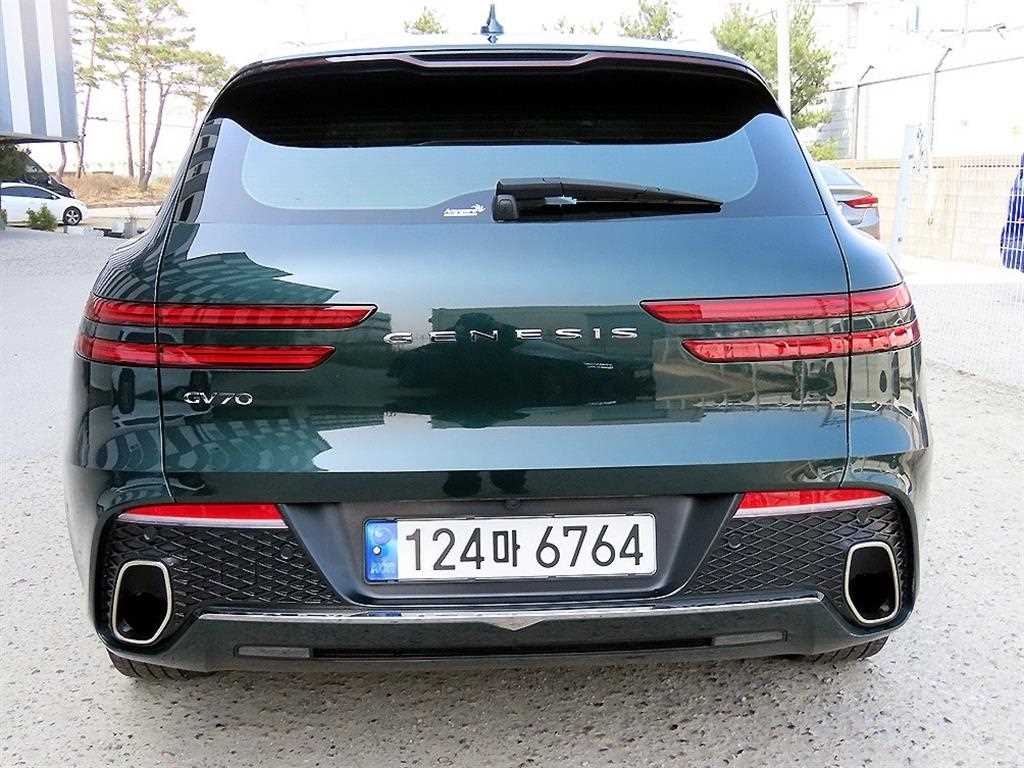 Genesis GV70 - Vista 4