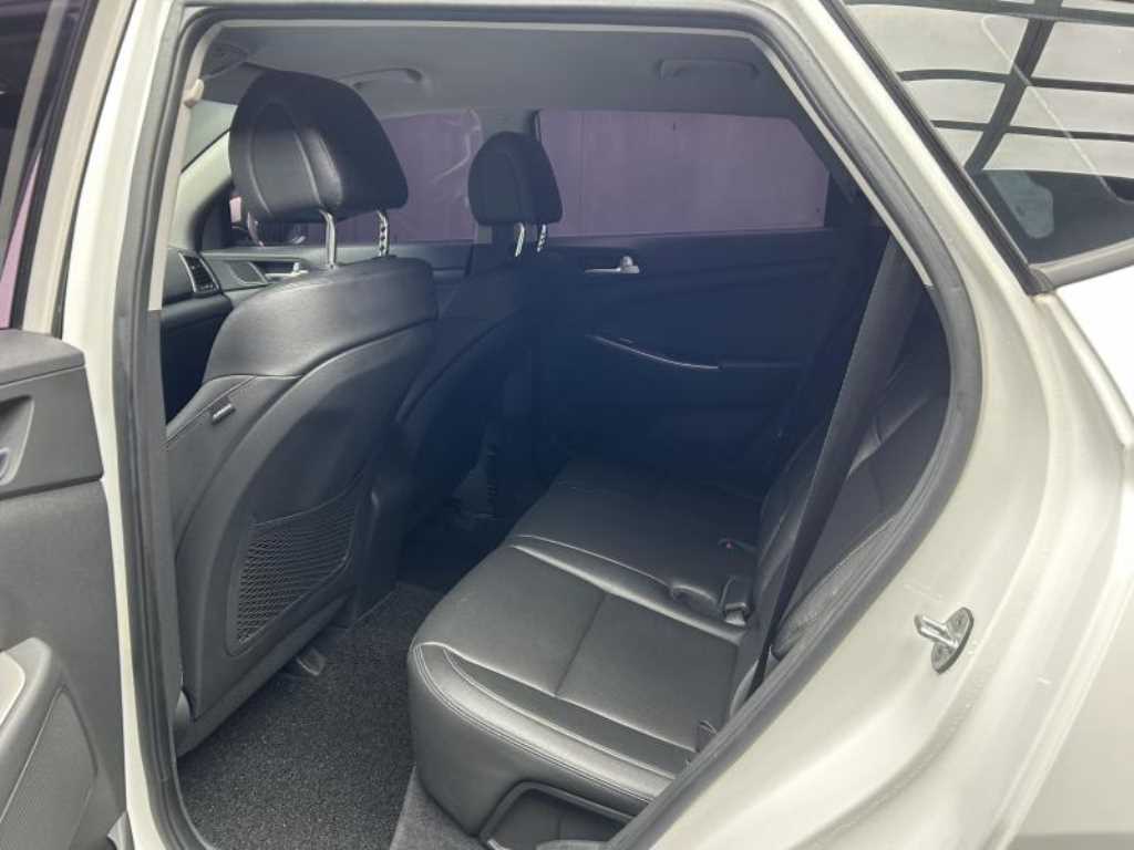 HYUNDAI Tucson - Vista 6
