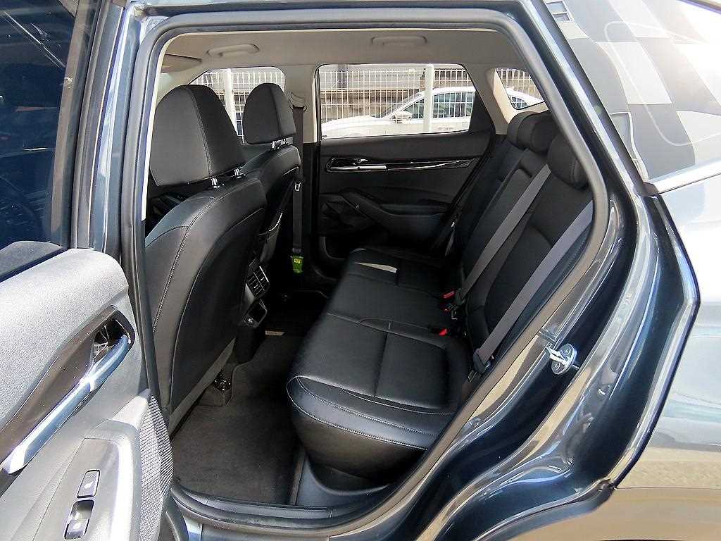 KIA Seltos - Vista 6