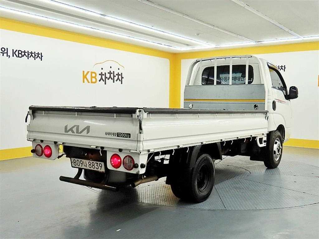 KIA Bongo 3 Truck - Vista 4
