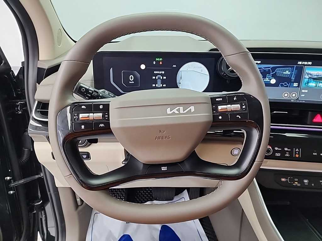 KIA Carnival - Vista 9