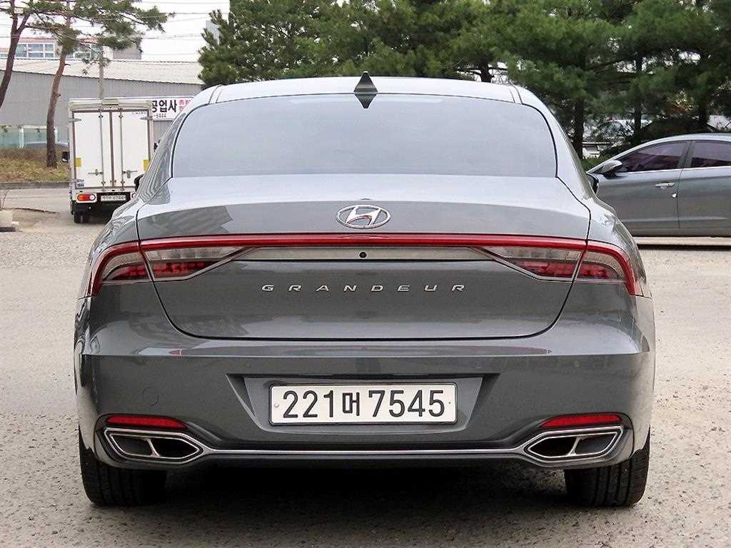HYUNDAI Grandeur - Vista 4