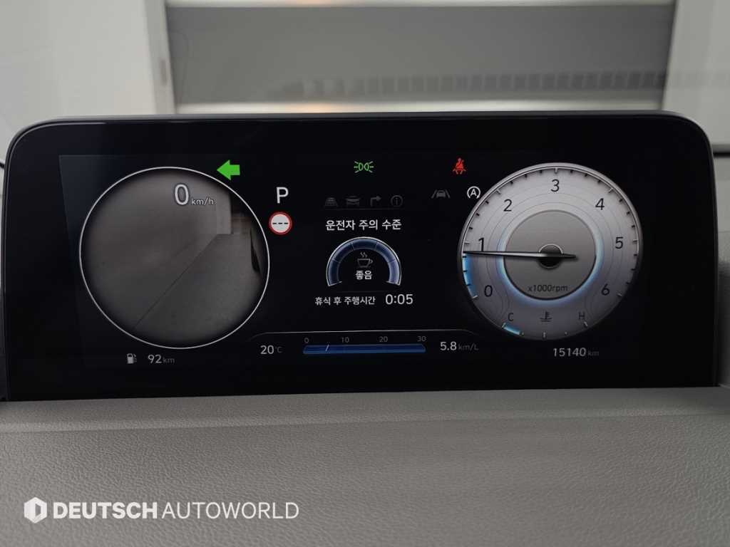 HYUNDAI Staria - Vista 8