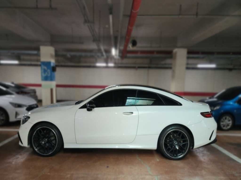 Mercedes Benz E class - Vista 2