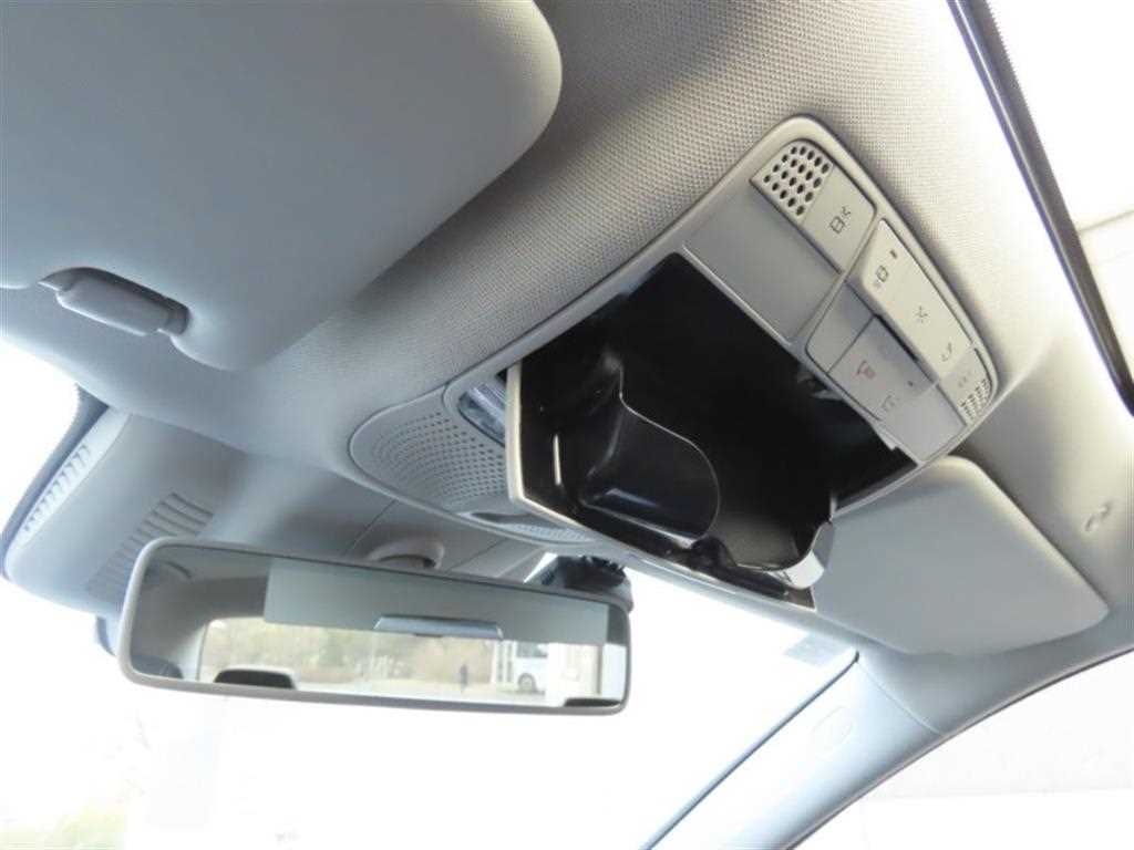 Mercedes Benz E class - Vista 11