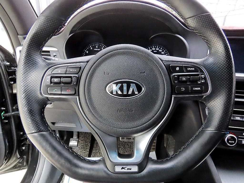 KIA K5 - Vista 8