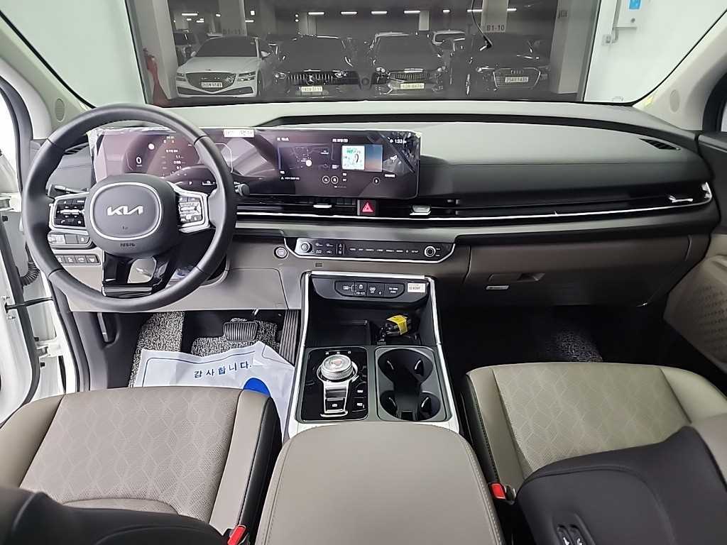 KIA Carnival - Vista 7