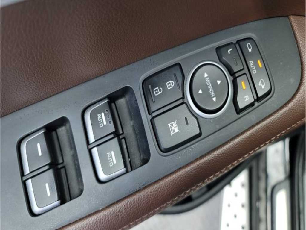 KIA Sorento - Vista 8