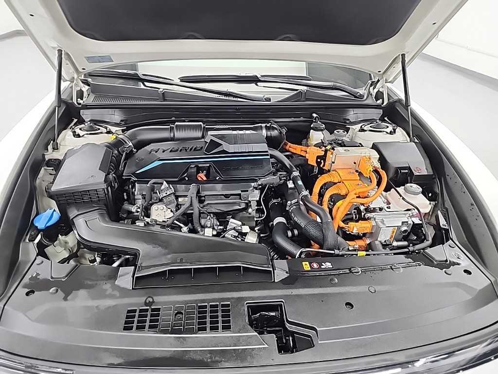 HYUNDAI Grandeur - Vista 5