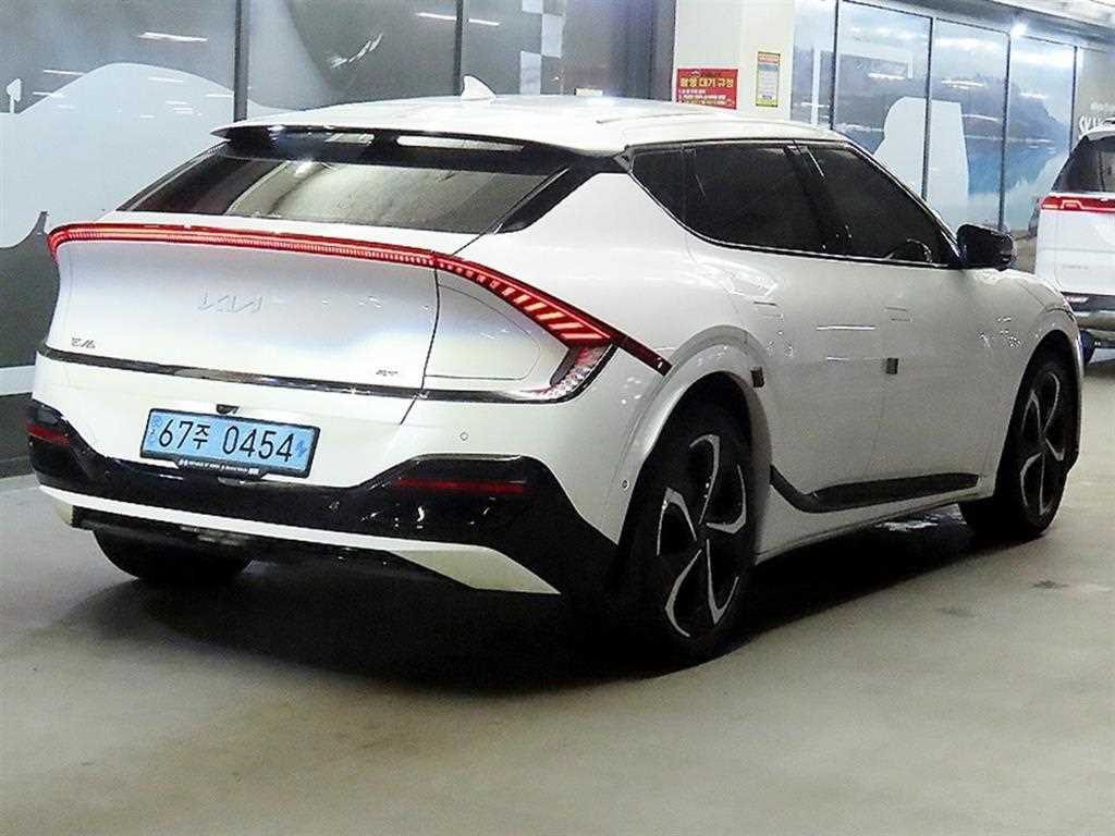 KIA EV6 - Vista 4