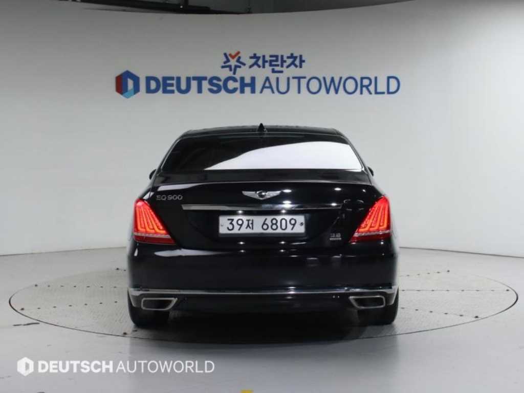 Genesis EQ900 - Vista 4