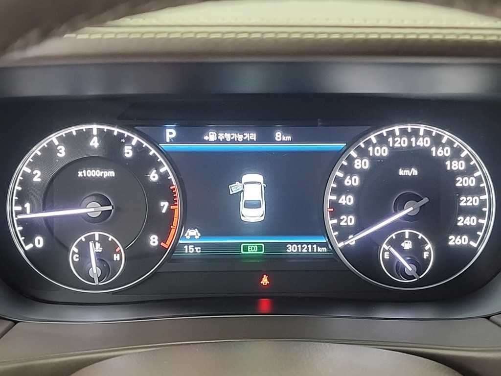 Genesis EQ900 - Vista 6