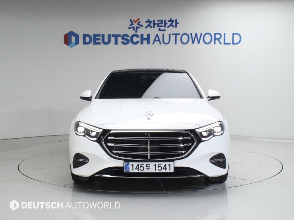 Mercedes Benz E class - Vista 3