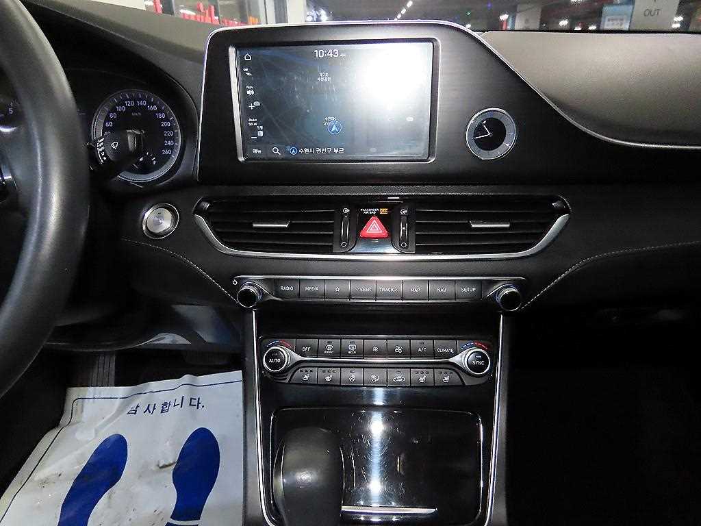 HYUNDAI Grandeur - Vista 11